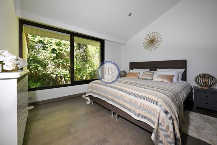 Image No.34-House for sale