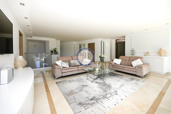 Image No.5-House for sale