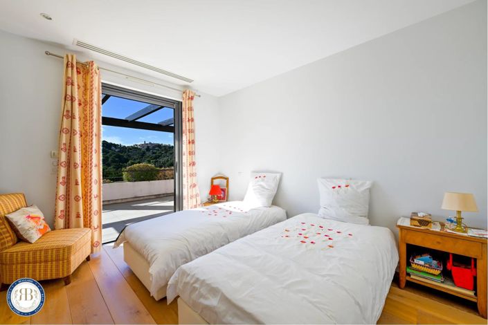 Image No.15-House for sale