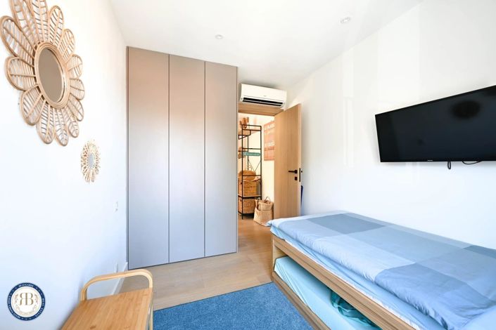 Image No.8-Apartment for sale