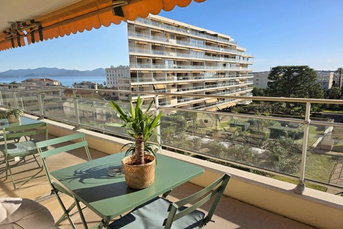 Image No.3-Appartement de 2 chambres à vendre à Cannes