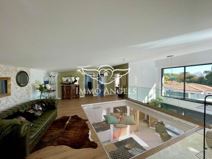 Image No.7-3 Bed Property for sale