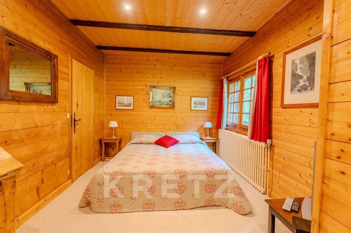 Image No.10-7 Bed Property for sale