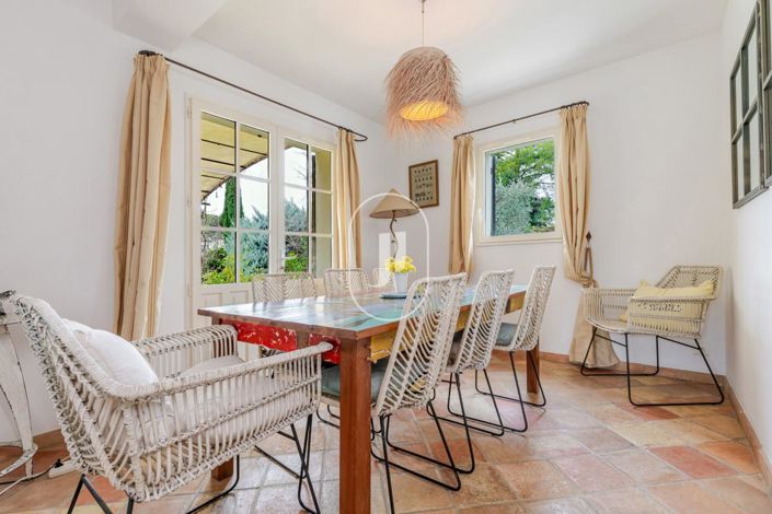 Image No.6-3 Bed House for sale