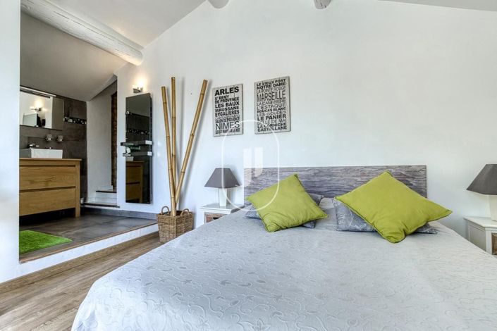 Image No.11-7 Bed House for sale