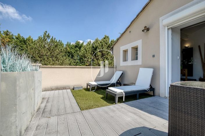 Image No.12-7 Bed House for sale