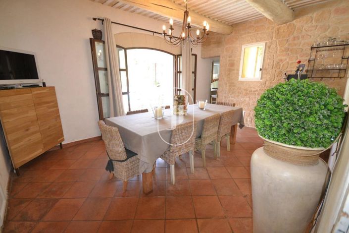 Image No.5-7 Bed House for sale