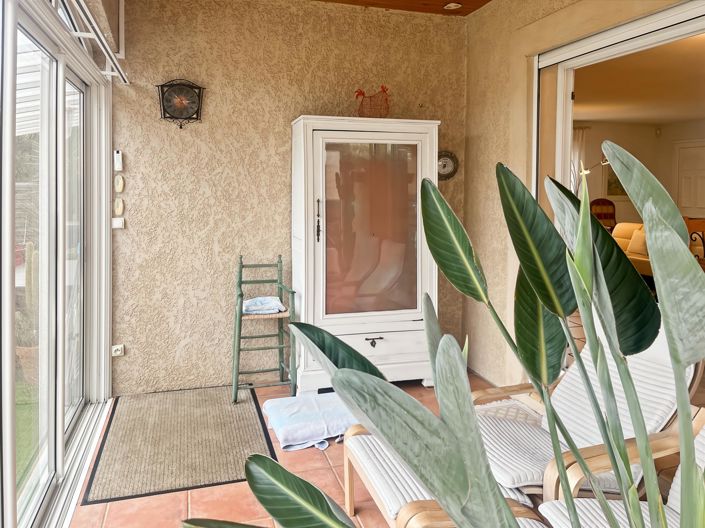 Image No.11-4 Bed House for sale