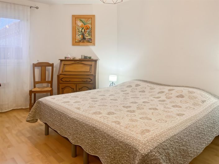 Image No.17-4 Bed House for sale