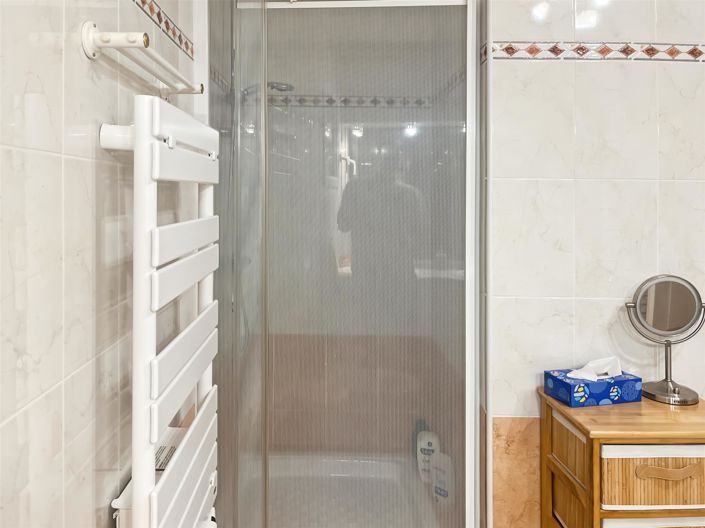 Image No.22-4 Bed House for sale