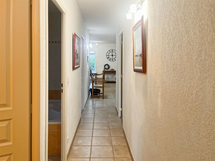 Image No.24-4 Bed House for sale