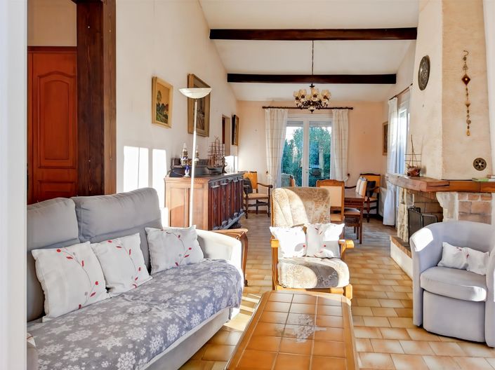 Image No.5-2 Bed House for sale