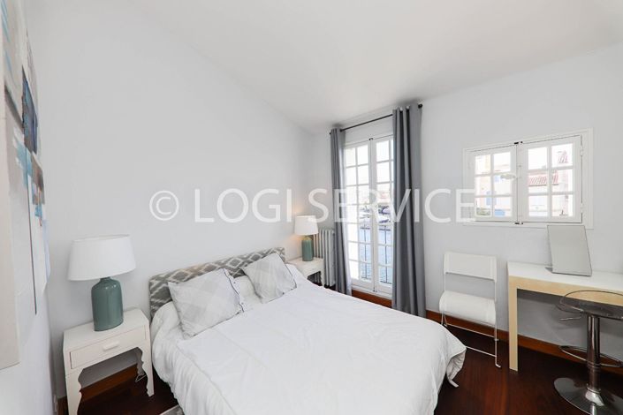 Image No.5-2 Bed House for sale