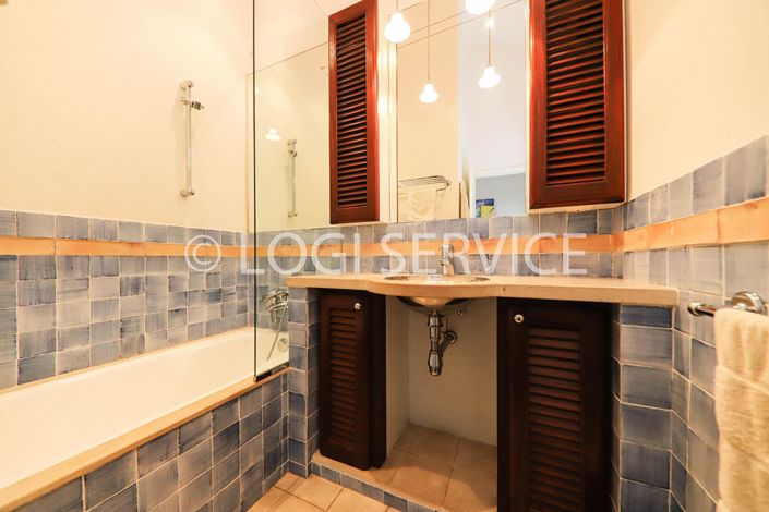 Image No.6-2 Bed House for sale