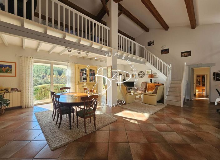 Image No.14-4 Bed House for sale