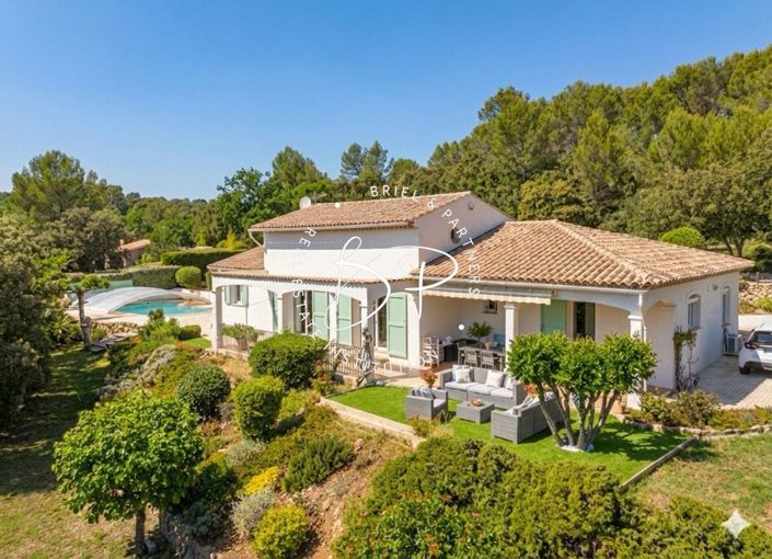 Image No.2-4 Bed House for sale