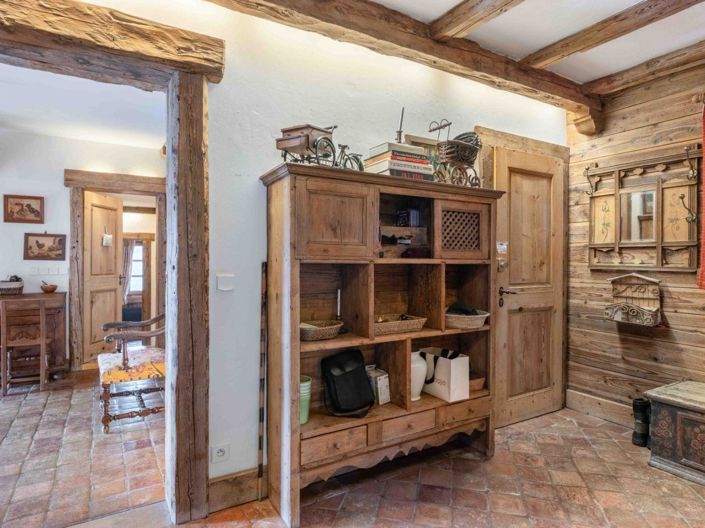 Image No.13-7 Bed House for sale