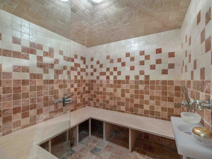 Image No.7-7 Bed House for sale