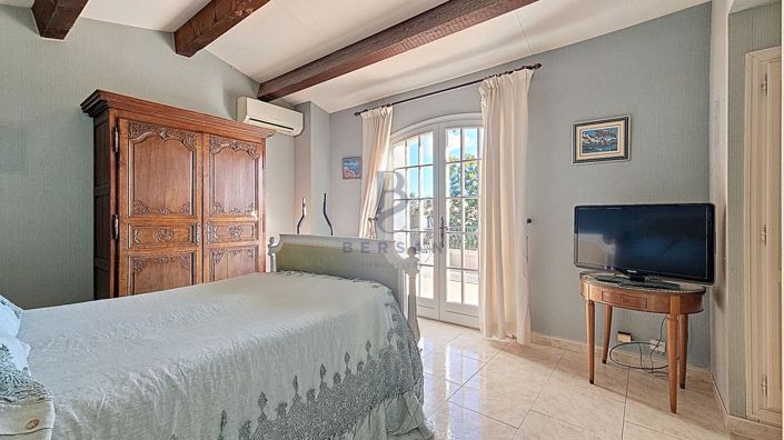 Image No.10-2 Bed House for sale