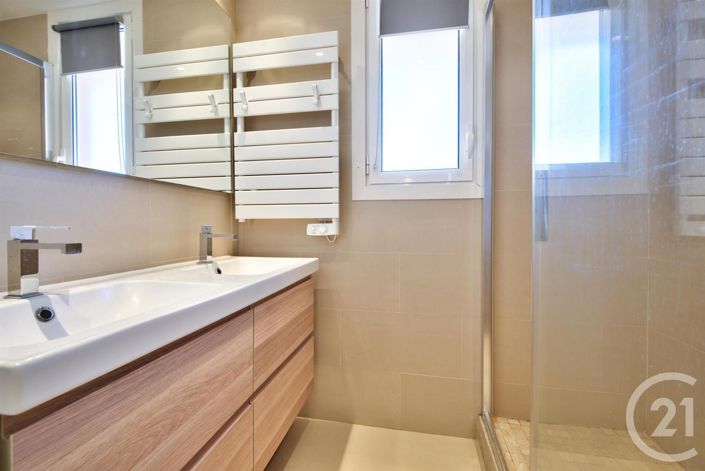 Image No.11-3 Bed Apartment for sale