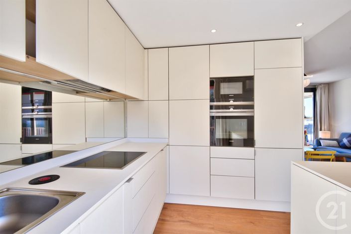 Image No.8-3 Bed Apartment for sale