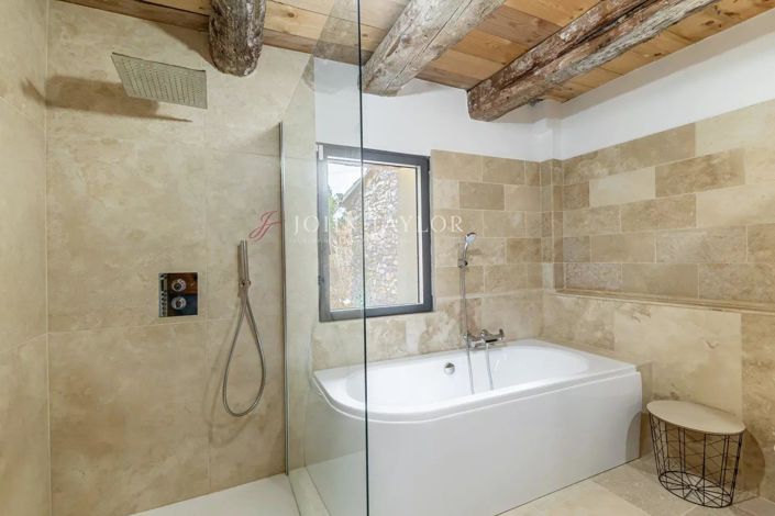 Image No.12-5 Bed House for sale