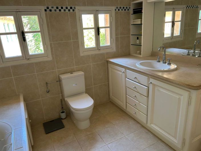 Image No.13-4 Bed House for sale