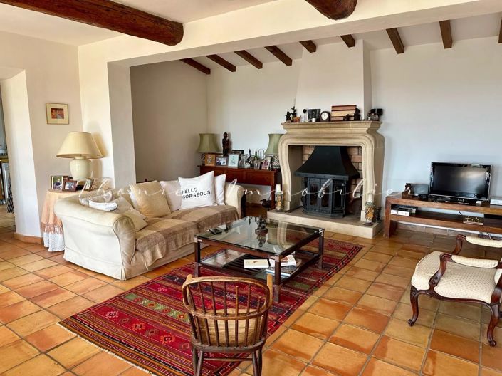 Image No.8-4 Bed House for sale