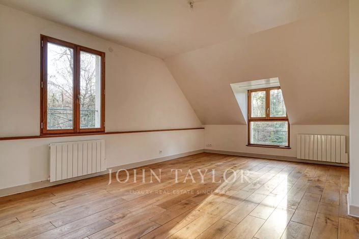 Image No.22-5 Bed House for sale