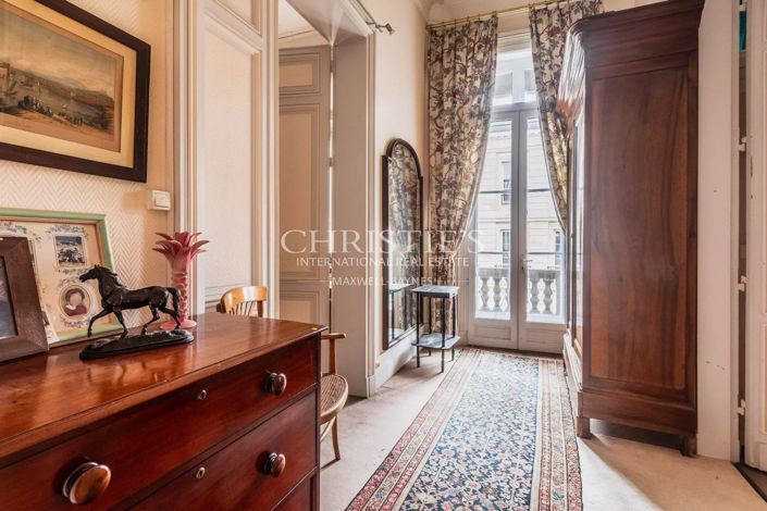 Image No.10-5 Bed House for sale