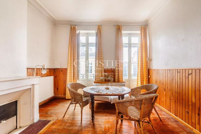 Image No.20-5 Bed House for sale