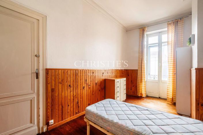 Image No.22-5 Bed House for sale