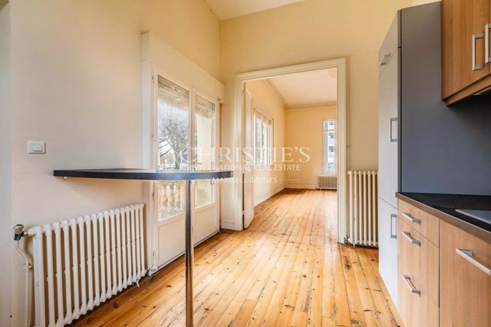 Image No.4-5 Bed House for sale