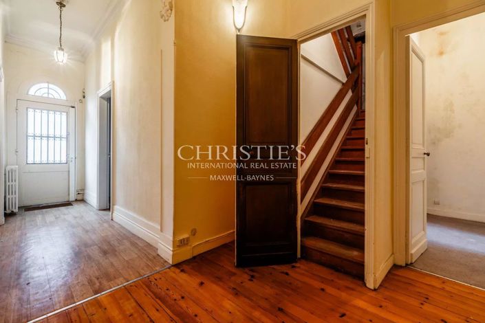 Image No.5-5 Bed House for sale