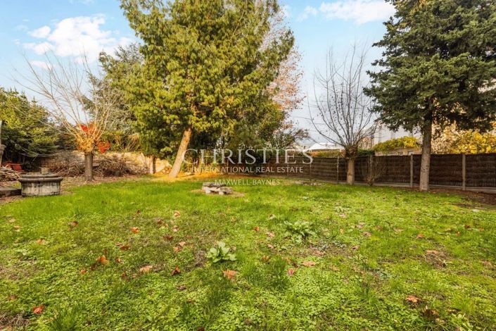 Image No.9-5 Bed House for sale