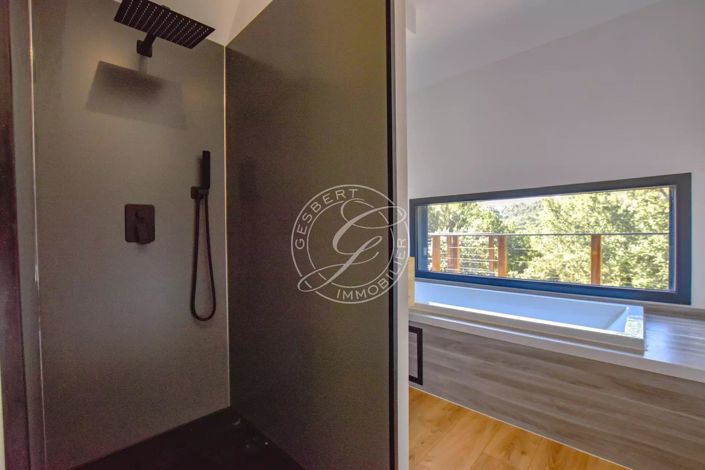 Image No.9-3 Bed House for sale