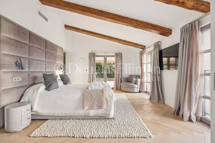 Image No.7-5 Bed House for sale