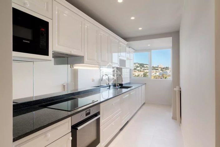 Image No.8-2 Bed Apartment for sale