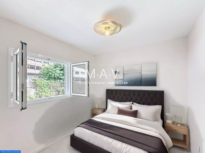 Image No.9-5 Bed House for sale