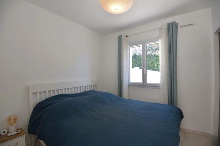 Image No.10-4 Bed House for sale