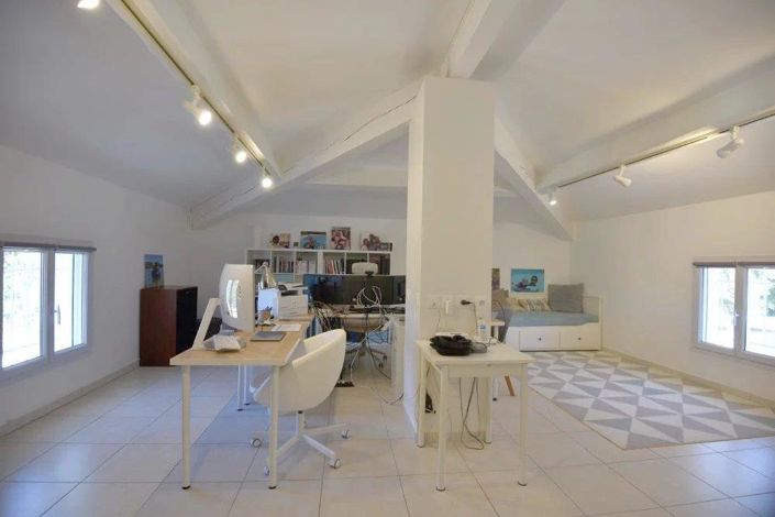 Image No.14-4 Bed House for sale