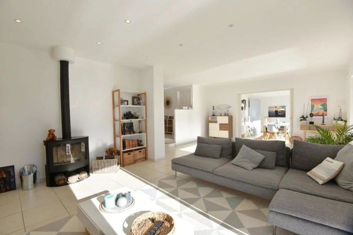 Image No.4-4 Bed House for sale