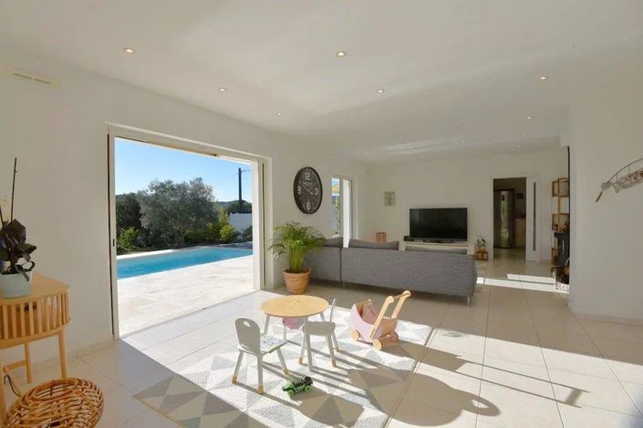 Image No.5-4 Bed House for sale