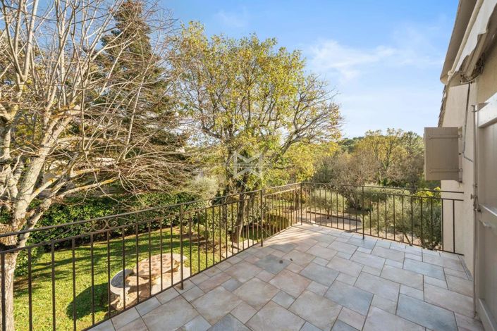 Image No.12-4 Bed House for sale