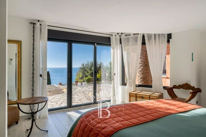 Image No.7-4 Bed House for sale