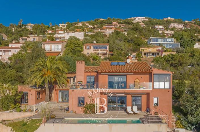 Image No.9-4 Bed House for sale