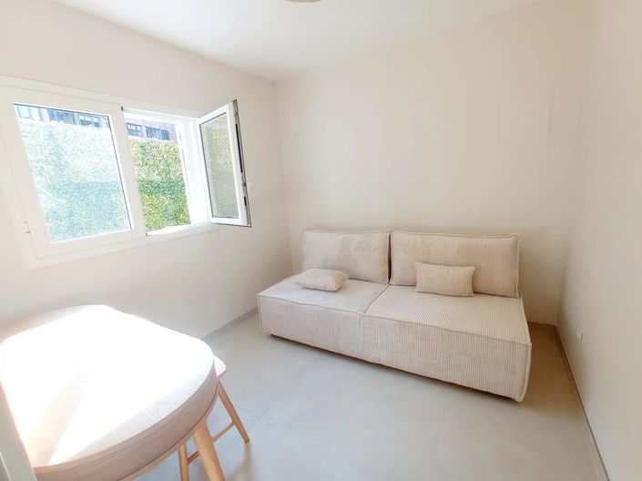 Image No.13-4 Bed House for sale