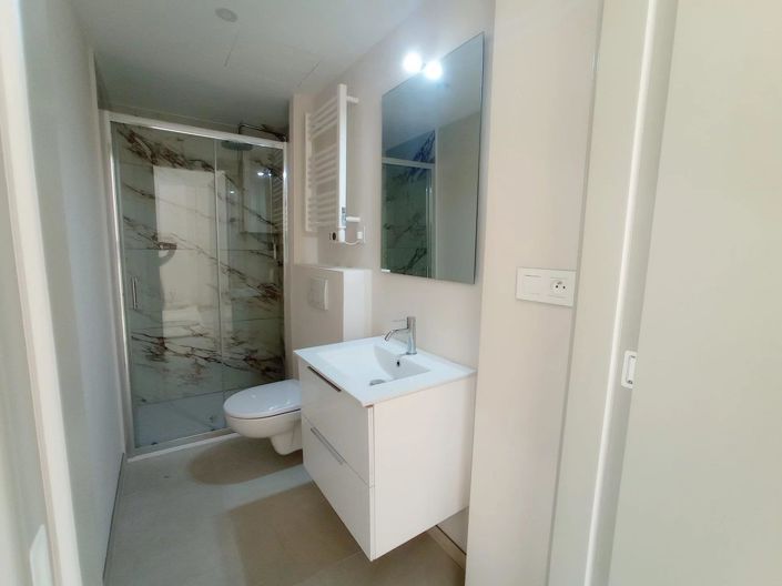 Image No.14-4 Bed House for sale