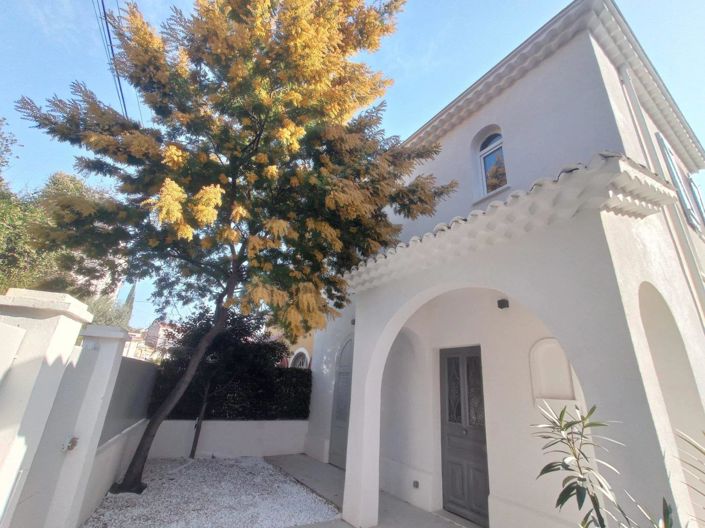 Image No.17-4 Bed House for sale