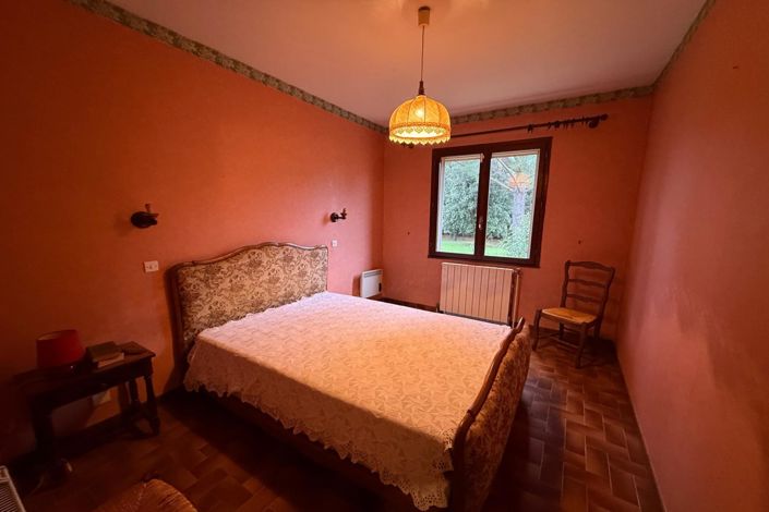 Image No.10-3 Bed House for sale